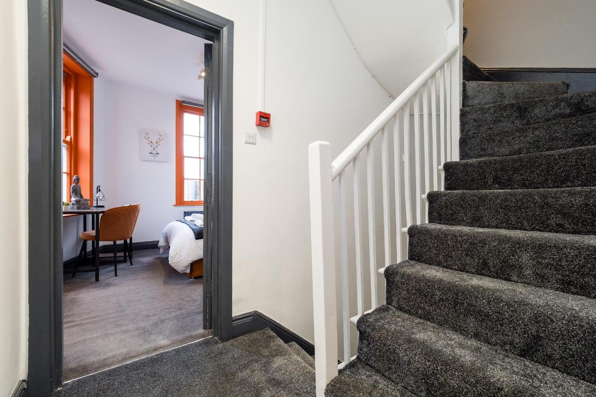 Spacious 6 Ensuite Bedroom House In Дом отдыха