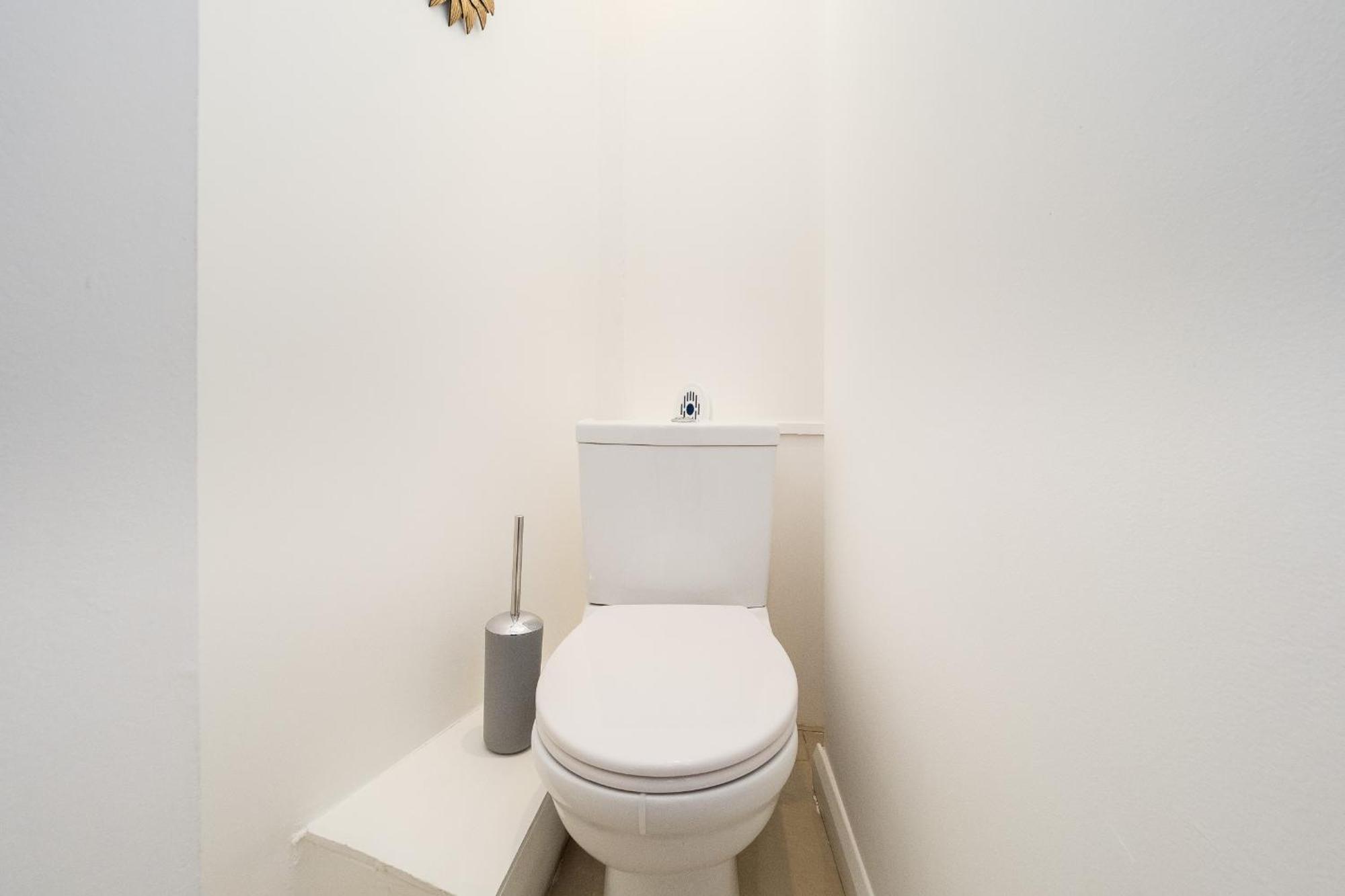 Spacious 6 Ensuite Bedroom House In * Лондон
